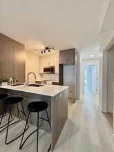 Building Photo - 15 Rue Guizot E