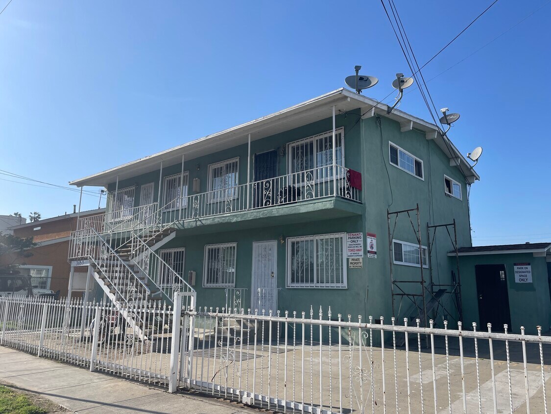 3653 E 60th St Unit A, Huntington Park, CA 90255 Apartments in