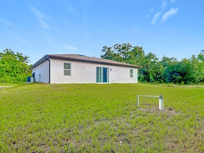 Foto del edificio - Brand New Home in North Port *3 Bedrooms &...