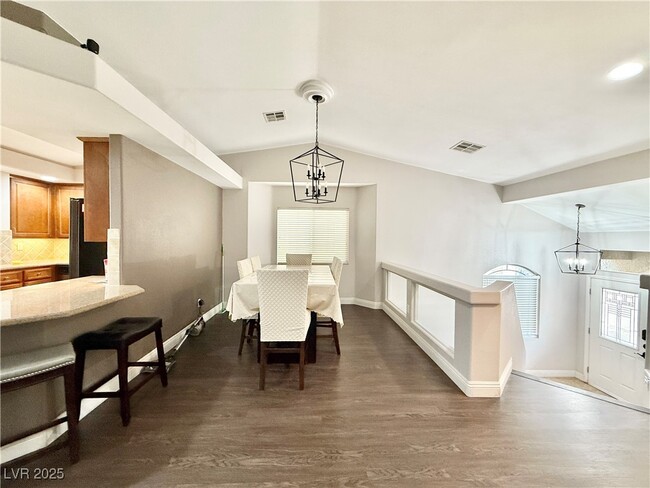Building Photo - 4634 Mission Meadow Cir