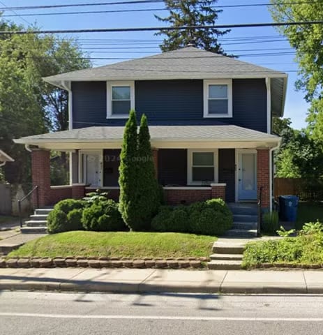 Photo - 811 E 52nd St