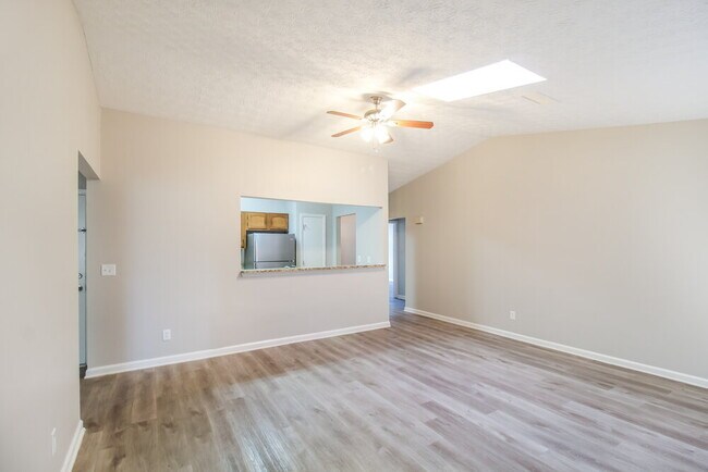 Building Photo - 5649 La Fleur Trail
