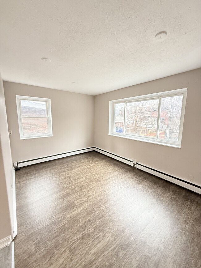 Photo du bâtiment - 1590 Ouellette Ave