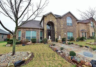 Building Photo - 110 White Oak Ln