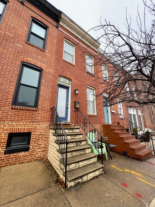 Foto del edificio - Charming 2 Bedroom/2 Bathroom Townhome in Canton, Baltimore, MD!