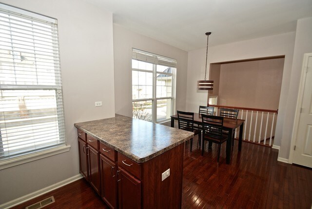 Foto del edificio - 3370 Kentshire Cir