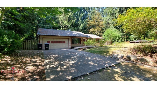 Foto del edificio - Great 3 Bedroom one-story home with cute b...
