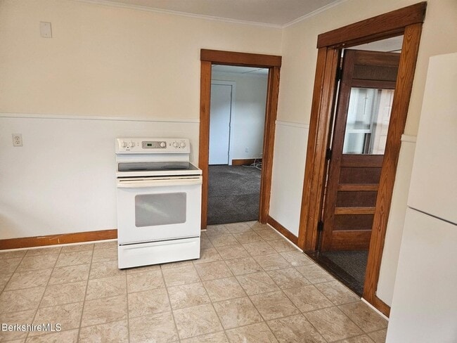 Building Photo - 1 Edward Ave