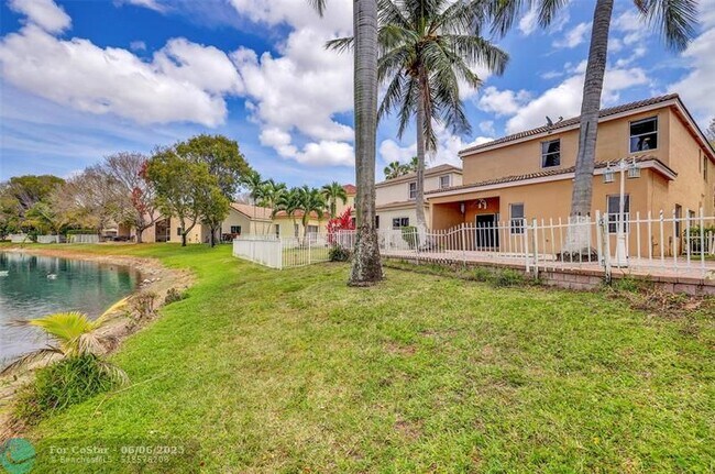 Foto del edificio - 3829 NW 62nd Ct