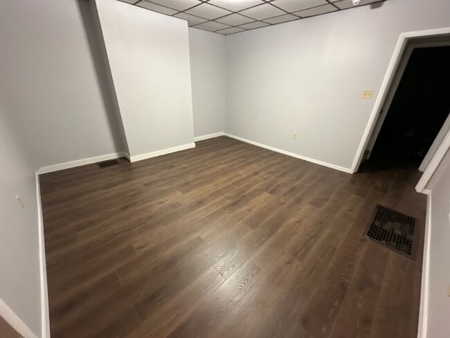 Foto del edificio - 203-205-205 S Spring Ave