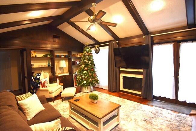 Foto del edificio - 8011 Meadowvale Dr