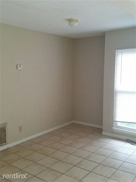 Building Photo - 2023 Maywood St