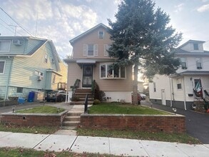 Building Photo - 536 3rd Ave