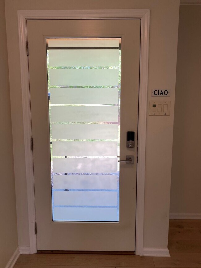 Foto del edificio - East AVL - Mid Century Modern Beauty in Botany Woods!