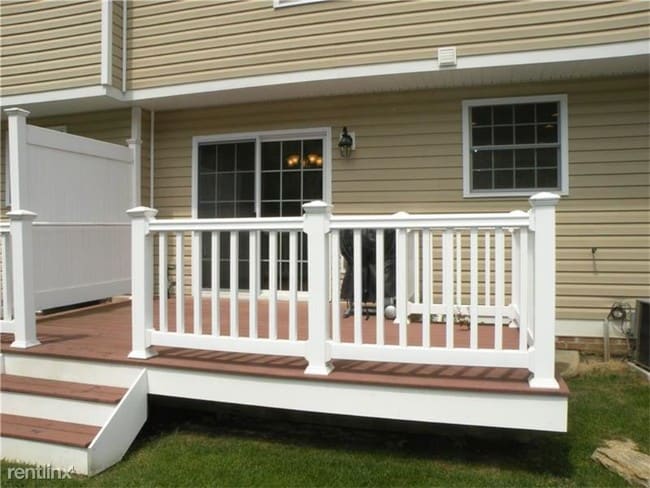 Building Photo - 3 br, 2.5 bath Townhome - 237 Persimmon