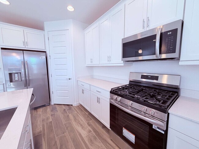 Foto del edificio - 8307 E Peterson Ave