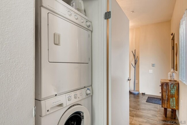 Foto del edificio - 991 Sigsbee St