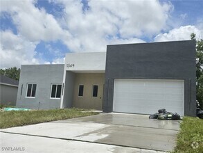Building Photo - 1549 NW 26th Pl