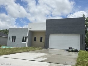 Building Photo - 1549 NW 26th Pl