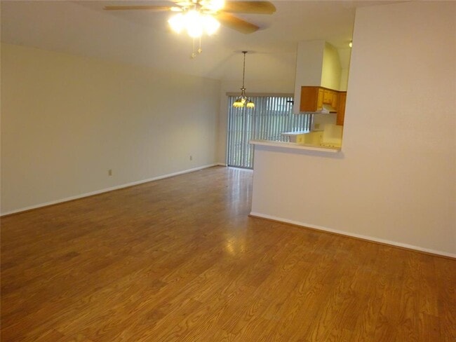 Foto del edificio - 8635 Sunny Ridge Dr