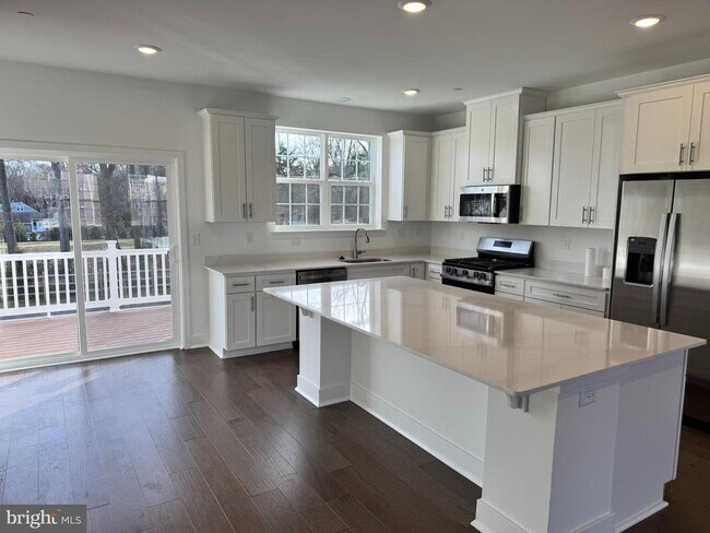 Foto del edificio - 117 FRED CLARK Dr