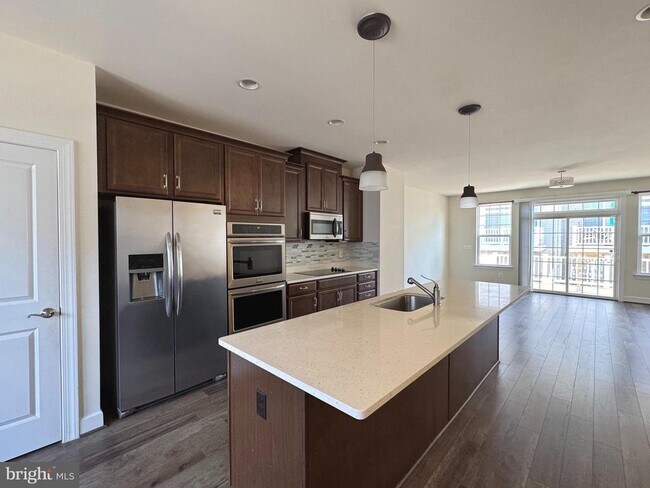Foto del edificio - 8507 Craggan Ln