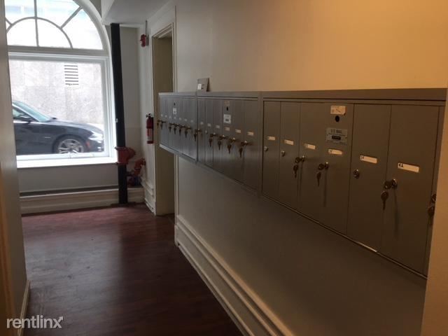 Building Photo - 11 E Saratoga St