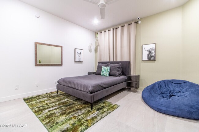 Foto del edificio - 1608 E Desert Garden Dr
