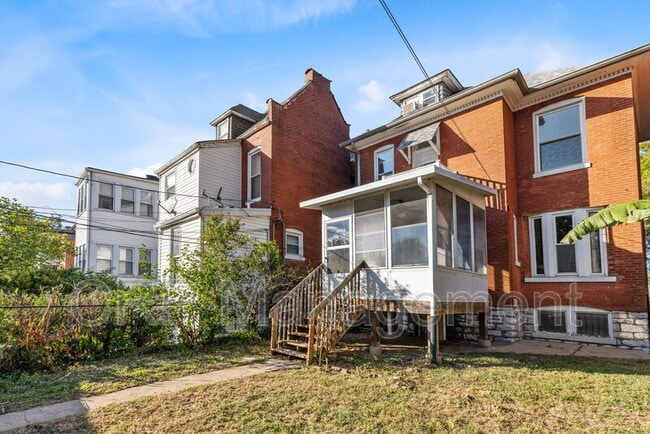 Building Photo - 3446 Sidney St