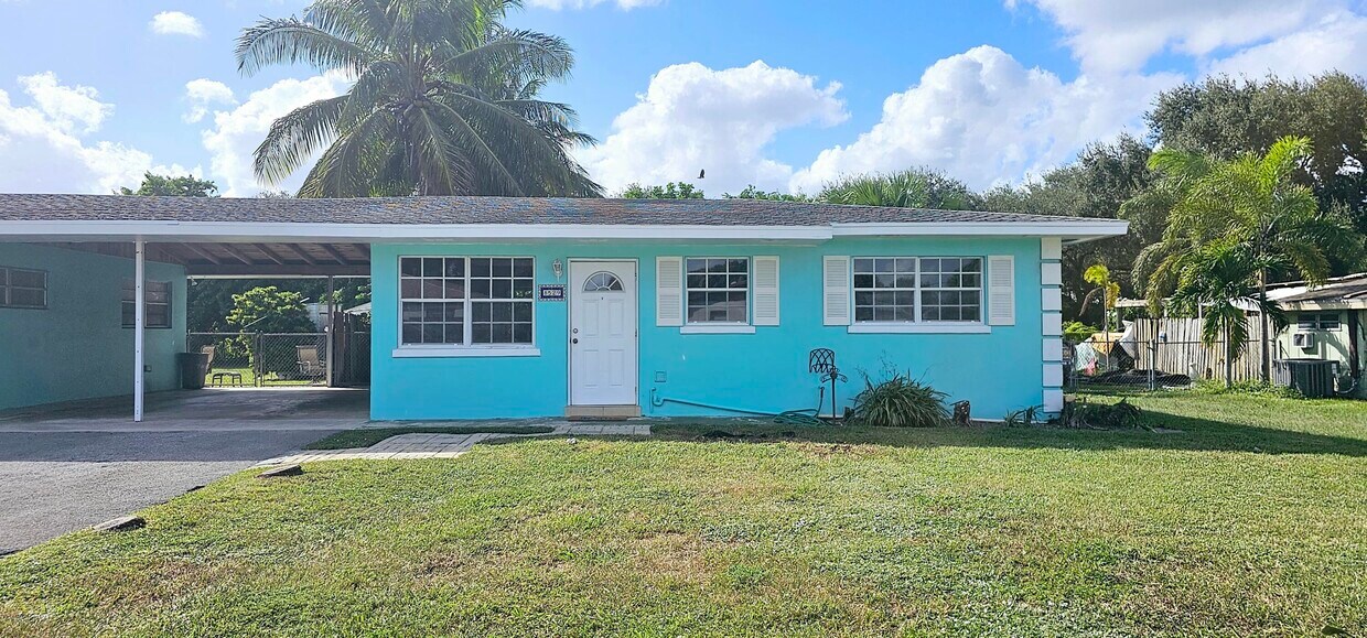 Foto principal - 8529 Sunset Dr