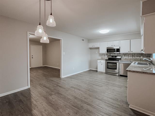 Foto del edificio - 102 Hullum Dr