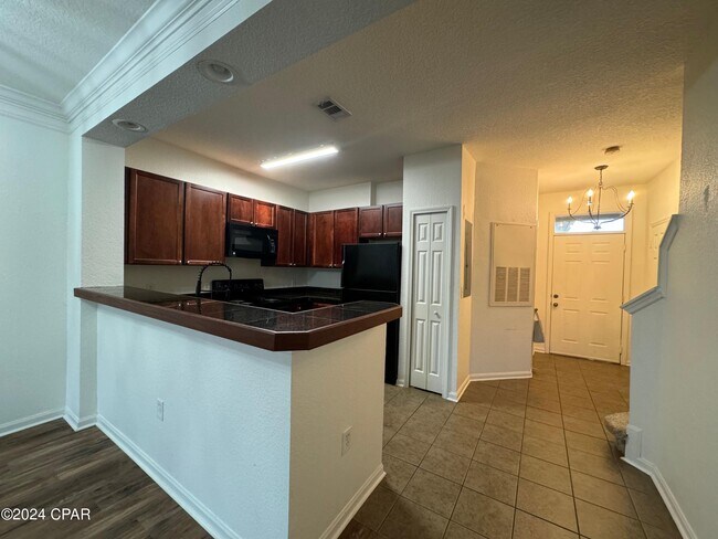 Foto del edificio - 1003 Baldwin Rowe Cir