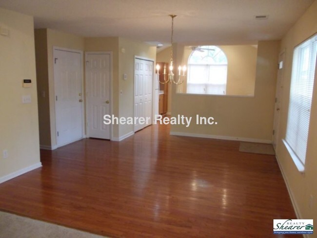 Foto del edificio - 9505 Elizabeth Townes Ln