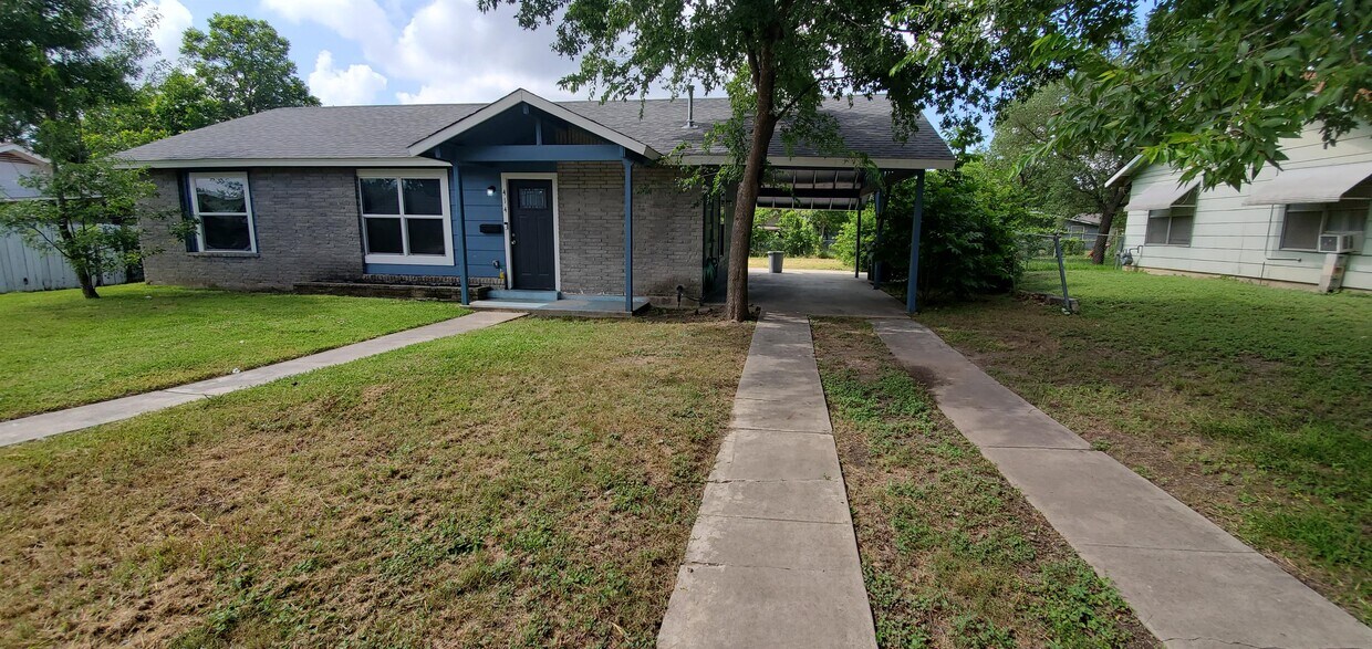 Primary Photo - 414 Millwood Ln