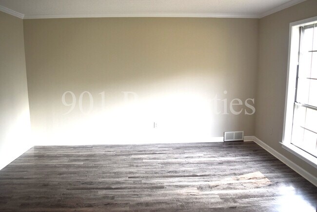 Building Photo - 2601 Camrose Cove