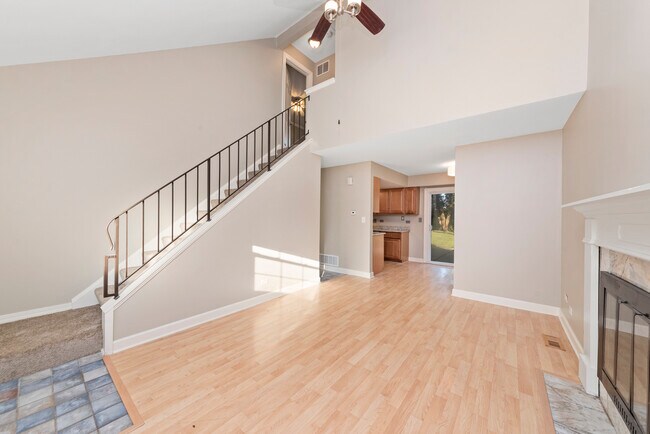 Building Photo - 712 Clearwood Ct