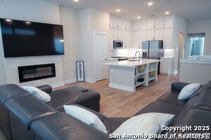 Foto del edificio - 8851 Oakland Rd