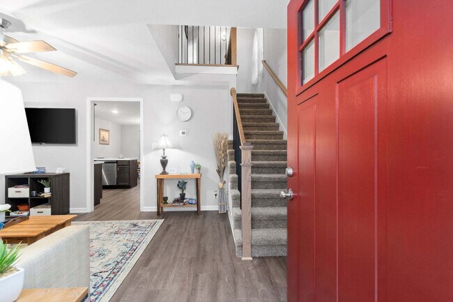 Building Photo - 863 Central Ave