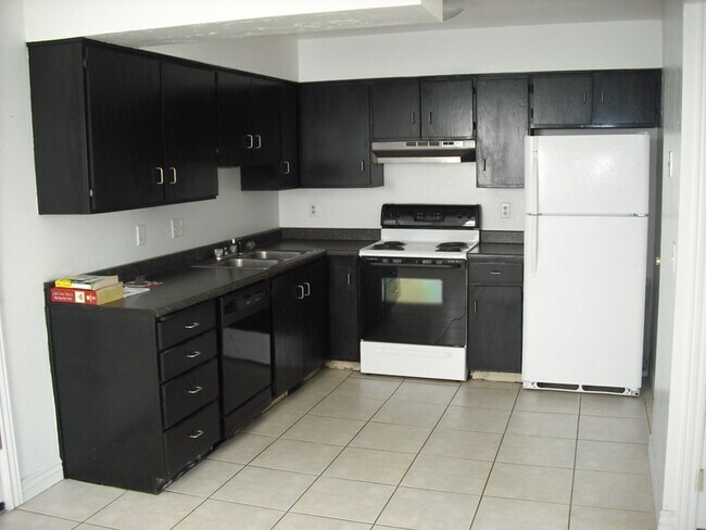 Foto del edificio - 1380 W 6235 S