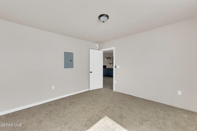 Building Photo - 8827 Mt Elbert Dr