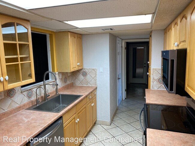 Building Photo - 4 br, 2.5 bath House - 5715 Fountainwood