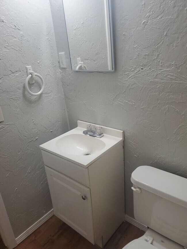 Foto del edificio - 2 Bedroom 1 Bath Home in Southwest Oklahom...