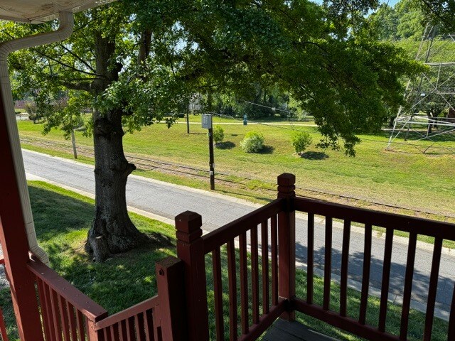 Foto del edificio - 425 Grandin Rd