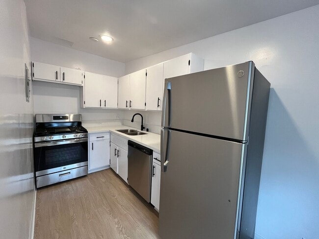 Interior Photo - 1253 Havenhurst Drive
