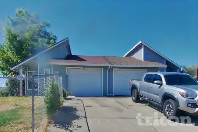 Building Photo - 6644 Hometown Way