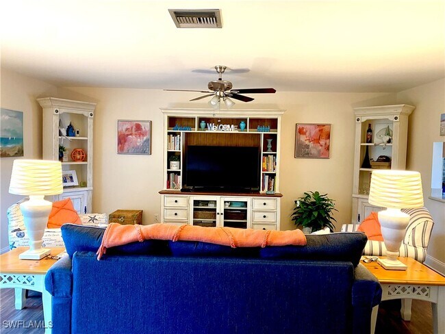 Foto del edificio - 51 Glades Blvd
