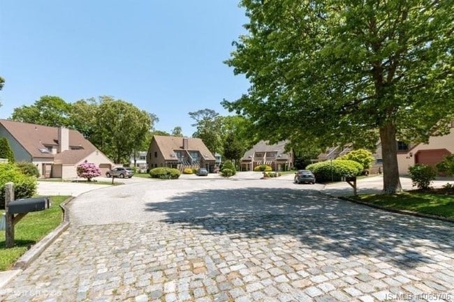 Building Photo - 2 Cedar Pl