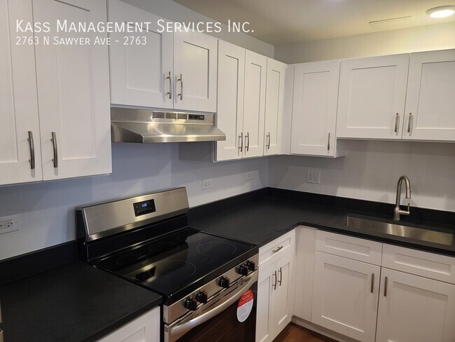 Foto del edificio - 2763 N Sawyer Ave