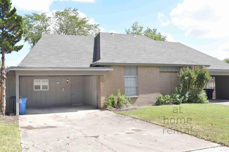 Primary Photo - 4711 S Fulton Pl