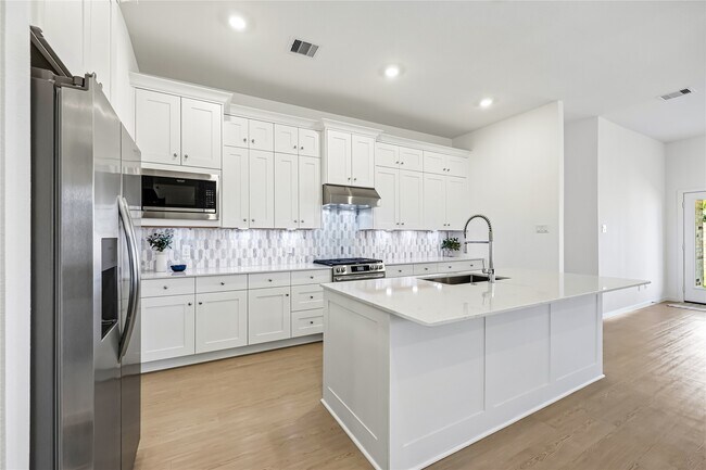 Building Photo - 2701 Meridian Spgs Dr